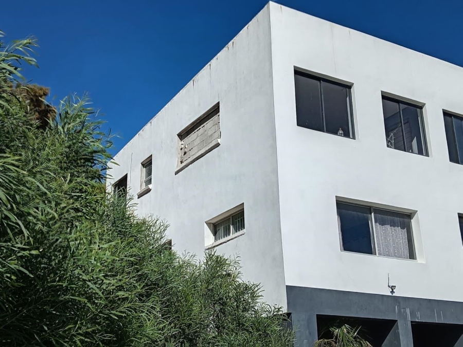 6 Bedroom Property for Sale in Gordons Bay Western Cape